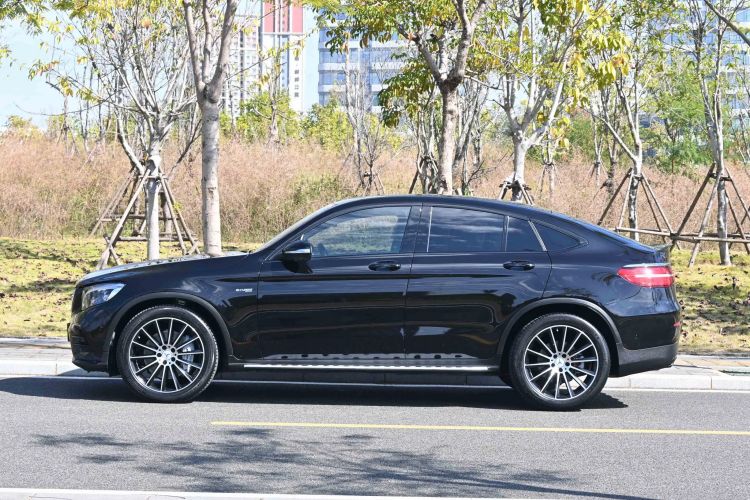 Used Mercedes-Benz GLC Coupe AMG 2017 AMG GLC 43 4MATIC Coupe SUV Exterior 3