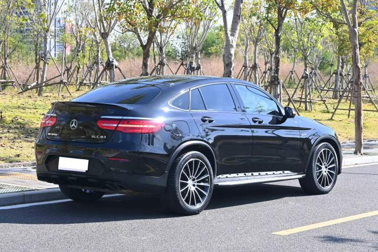 Used Mercedes-Benz GLC Coupe AMG 2017 AMG GLC 43 4MATIC Coupe SUV Exterior 7