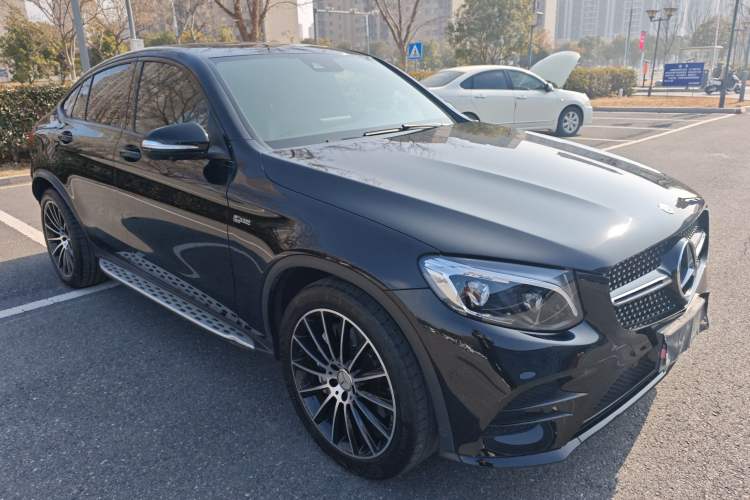 Used Mercedes-Benz GLC Coupe AMG 2017 AMG GLC 43 4MATIC Coupe SUV Front Right 45 Deg