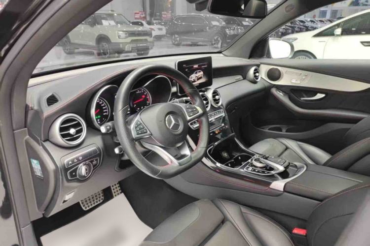 Used Mercedes-Benz GLC Coupe AMG 2017 AMG GLC 43 4MATIC Coupe SUV Interior 2