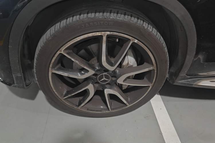 Used Mercedes-Benz GLC Coupe AMG 2017 AMG GLC 43 4MATIC Coupe SUV Left Front Wheel Hub