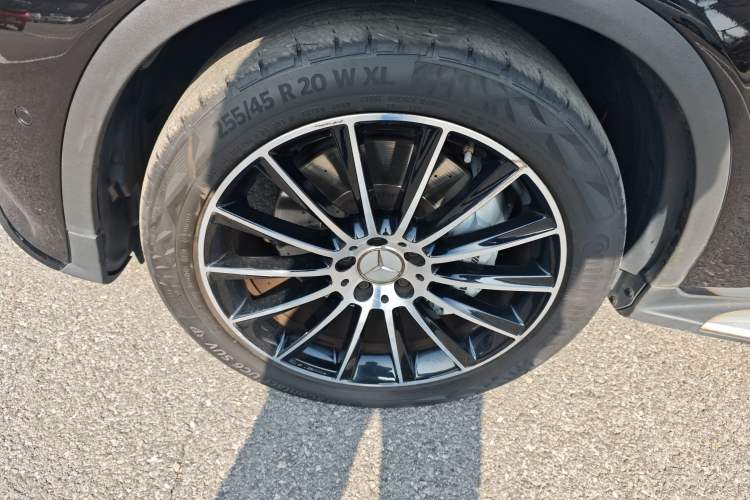 Used Mercedes-Benz GLC Coupe AMG 2017 AMG GLC 43 4MATIC Coupe SUV Left Front Wheel Hub