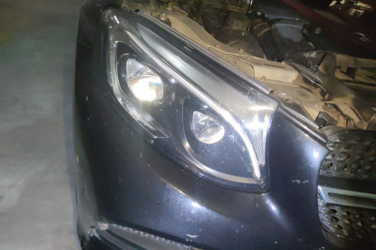 Used Mercedes-Benz GLC Coupe AMG 2017 AMG GLC 43 4MATIC Coupe SUV Right Front Headlight