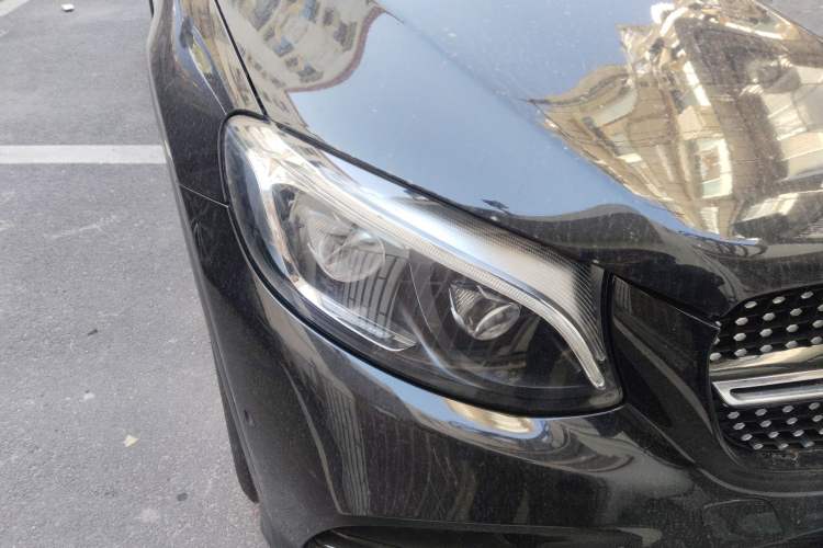 Used Mercedes-Benz GLC Coupe AMG 2017 AMG GLC 43 4MATIC Coupe SUV Right Front Headlight