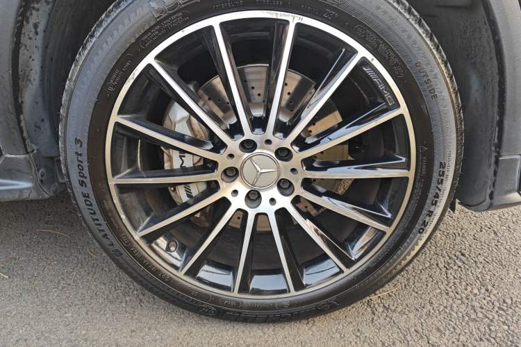Used Mercedes-Benz GLC Coupe AMG 2017 AMG GLC 43 4MATIC Coupe SUV Right Front Wheel Hub