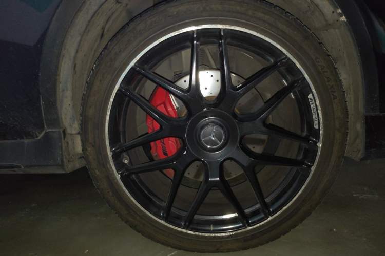 Used Mercedes-Benz GLC Coupe AMG 2017 AMG GLC 43 4MATIC Coupe SUV Right Front Wheel Hub