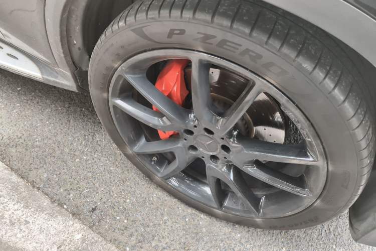 Used Mercedes-Benz GLC Coupe AMG 2017 AMG GLC 43 4MATIC Coupe SUV Right Front Wheel Hub