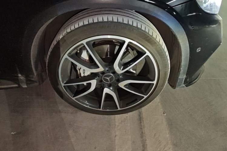 Used Mercedes-Benz GLC Coupe AMG 2017 AMG GLC 43 4MATIC Coupe SUV Right Front Wheel Hub