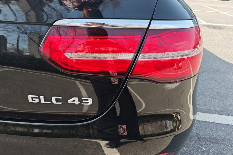 Used Mercedes-Benz GLC Coupe AMG 2017 AMG GLC 43 4MATIC Coupe SUV Right Rear Taillight