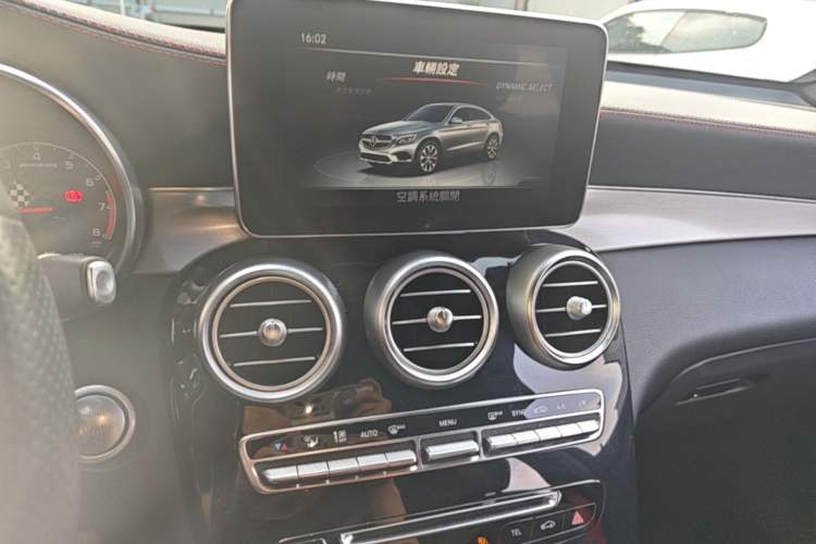 Used Mercedes-Benz GLC Coupe AMG 2017 AMG GLC 43 4MATIC Coupe SUV Audio And AC Panel