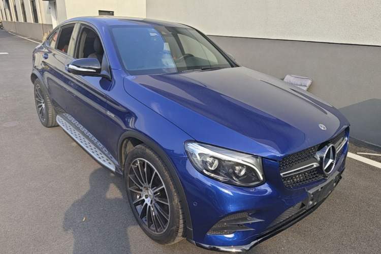 Used Mercedes-Benz GLC Coupe AMG 2017 AMG GLC 43 4MATIC Coupe SUV Exterior 1