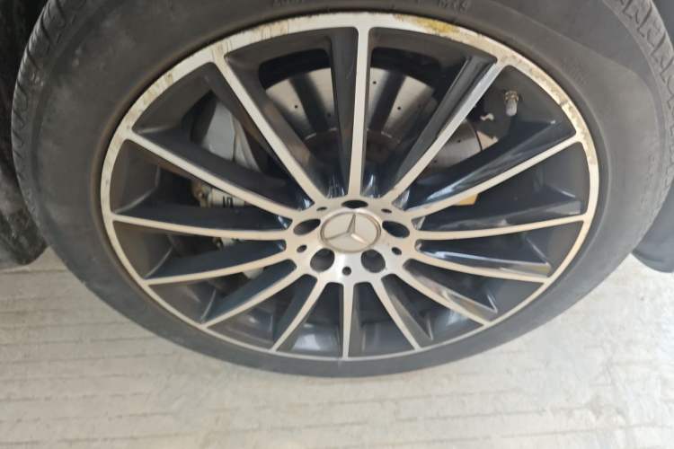 Used Mercedes-Benz GLC Coupe AMG 2017 AMG GLC 43 4MATIC Coupe SUV Right Front Wheel Hub