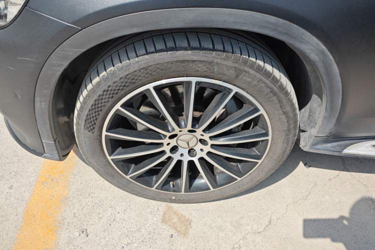 Used Mercedes-Benz GLC Coupe AMG 2017 AMG GLC 43 4MATIC Coupe SUV Exterior 2