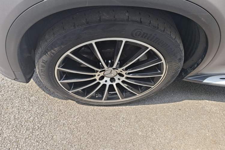 Used Mercedes-Benz GLC Coupe AMG 2017 AMG GLC 43 4MATIC Coupe SUV Left Front Wheel Hub