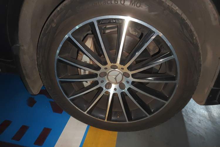 Used Mercedes-Benz GLC Coupe AMG 2017 AMG GLC 43 4MATIC Coupe SUV Right Front Wheel Hub