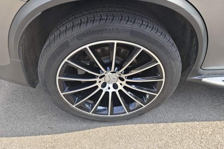 Used Mercedes-Benz GLC Coupe AMG 2017 AMG GLC 43 4MATIC Coupe SUV Right Rear Wheel Hub