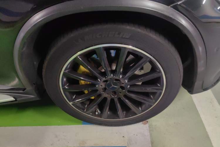 Used Mercedes-Benz GLC Coupe AMG 2017 AMG GLC 43 4MATIC Coupe SUV Right Front Wheel Hub