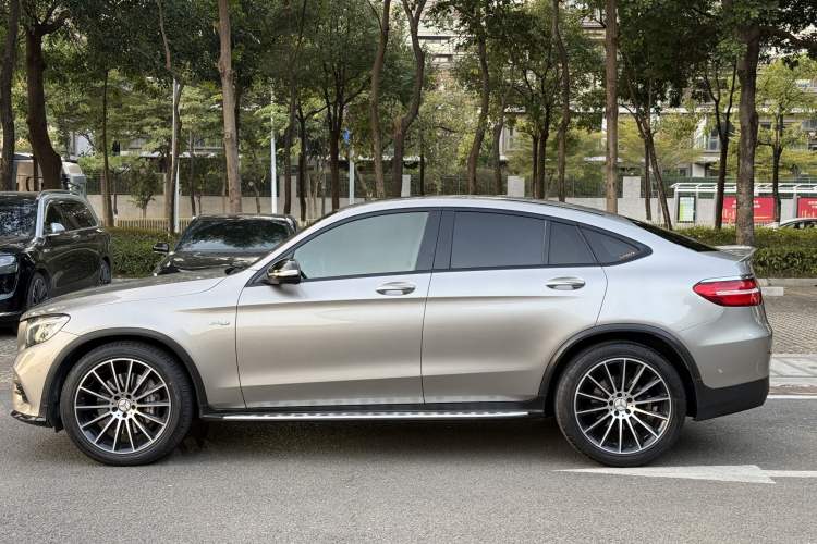 Used Mercedes-Benz GLC Coupe AMG 2017 AMG GLC 43 4MATIC Coupe SUV Exterior 6