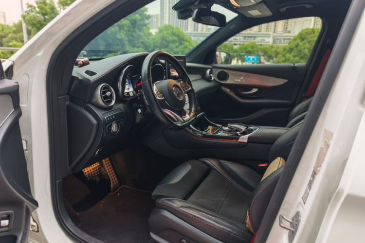 Used Mercedes-Benz GLC Coupe AMG 2017 AMG GLC 43 4MATIC Coupe SUV Interior 2