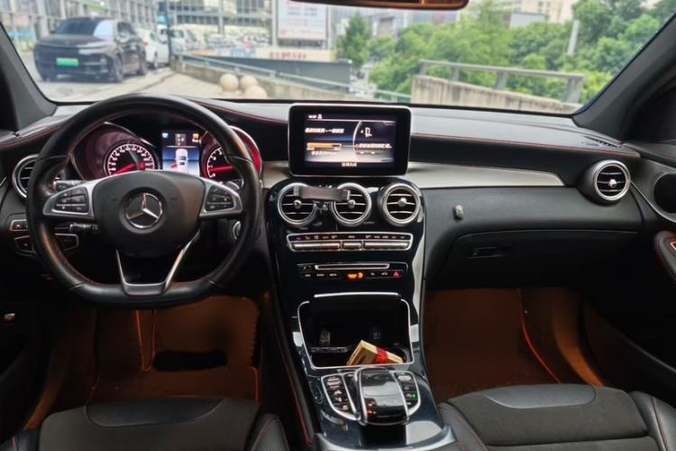Used Mercedes-Benz GLC Coupe AMG 2017 AMG GLC 43 4MATIC Coupe SUV Interior 4