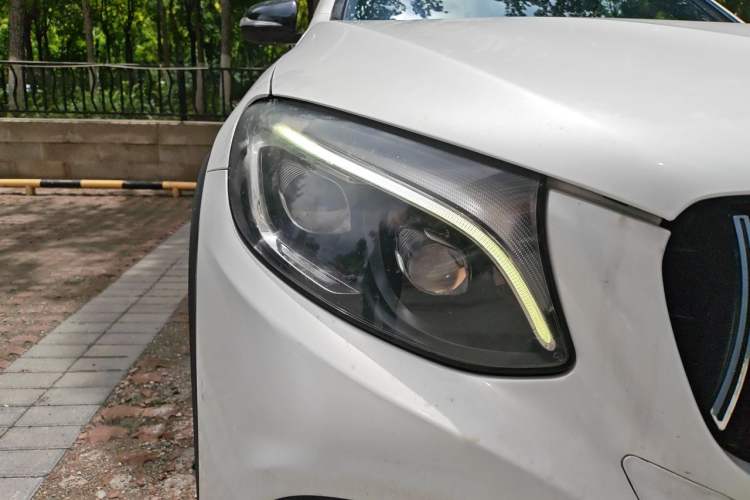 Used Mercedes-Benz GLC Coupe AMG 2017 AMG GLC 43 4MATIC Coupe SUV Right Front Headlight