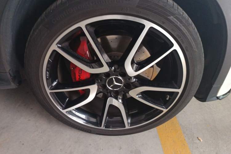 Used Mercedes-Benz GLC Coupe AMG 2017 AMG GLC 43 4MATIC Coupe SUV Special Edition Right Front Wheel Hub