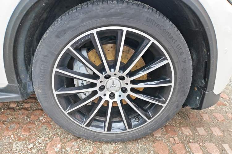 Used Mercedes-Benz GLC Coupe AMG 2017 AMG GLC 43 4MATIC Coupe SUV Right Front Wheel Hub