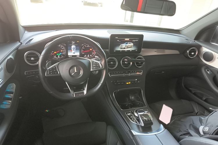 Used Mercedes-Benz GLC Coupe AMG 2018 AMG GLC 63 4MATIC+ Coupe SUV Center Console