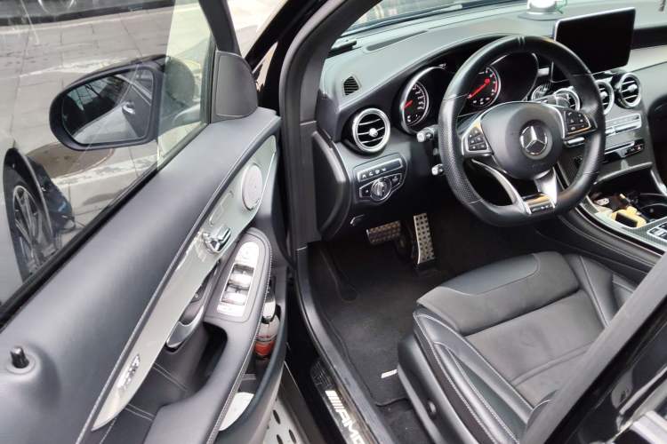 Used Mercedes-Benz GLC Coupe AMG 2018 AMG GLC 63 4MATIC+ Coupe SUV Driver Seat