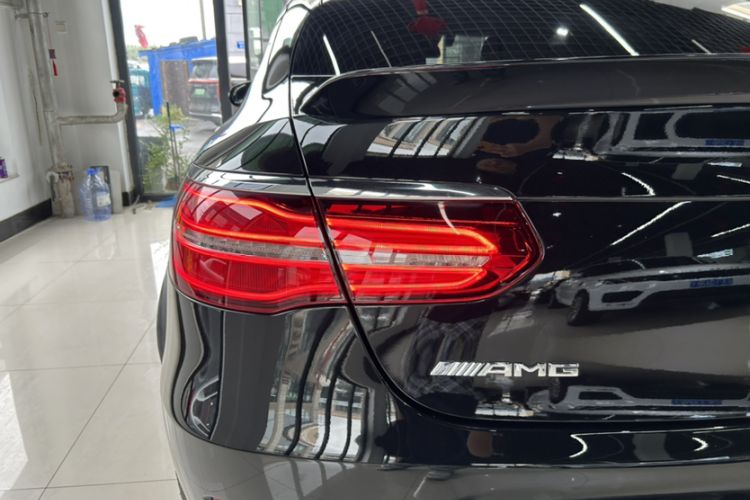 Used Mercedes-Benz GLC Coupe AMG 2018 AMG GLC 63 4MATIC+ Coupe SUV Exterior 2