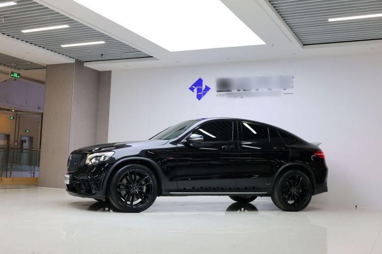 Used Mercedes-Benz GLC Coupe AMG 2018 AMG GLC 63 4MATIC+ Coupe SUV Exterior 2