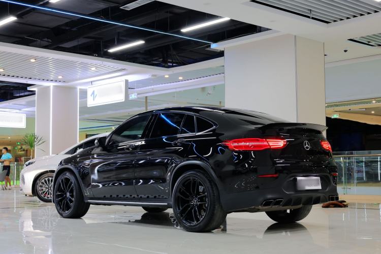 Used Mercedes-Benz GLC Coupe AMG 2018 AMG GLC 63 4MATIC+ Coupe SUV Exterior 3