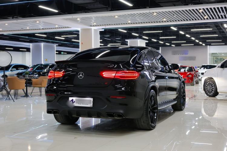 Used Mercedes-Benz GLC Coupe AMG 2018 AMG GLC 63 4MATIC+ Coupe SUV Exterior 7