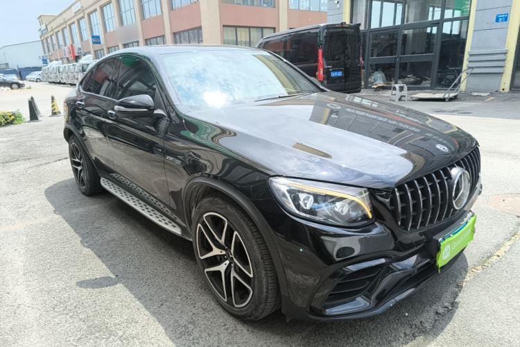 Used Mercedes-Benz GLC Coupe AMG 2018 AMG GLC 63 4MATIC+ Coupe SUV Front Right 45 Deg