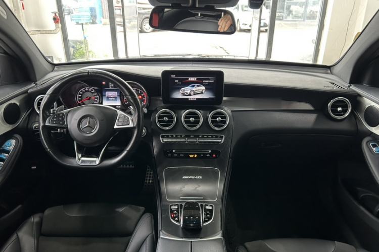 Used Mercedes-Benz GLC Coupe AMG 2018 AMG GLC 63 4MATIC+ Coupe SUV Interior 1