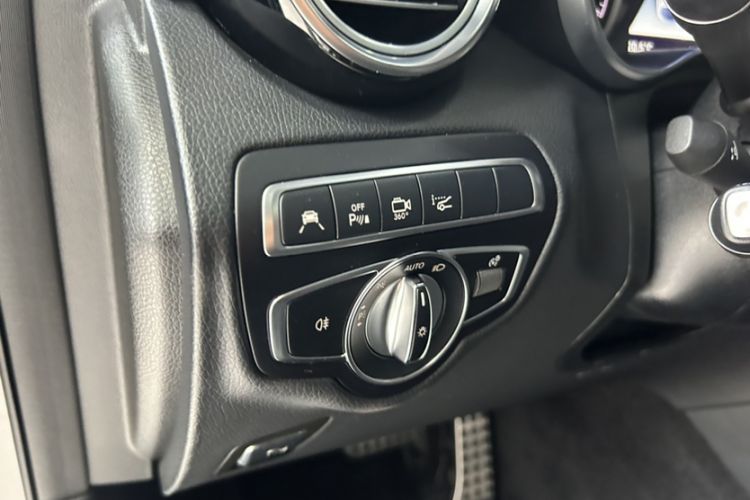 Used Mercedes-Benz GLC Coupe AMG 2018 AMG GLC 63 4MATIC+ Coupe SUV Interior 3