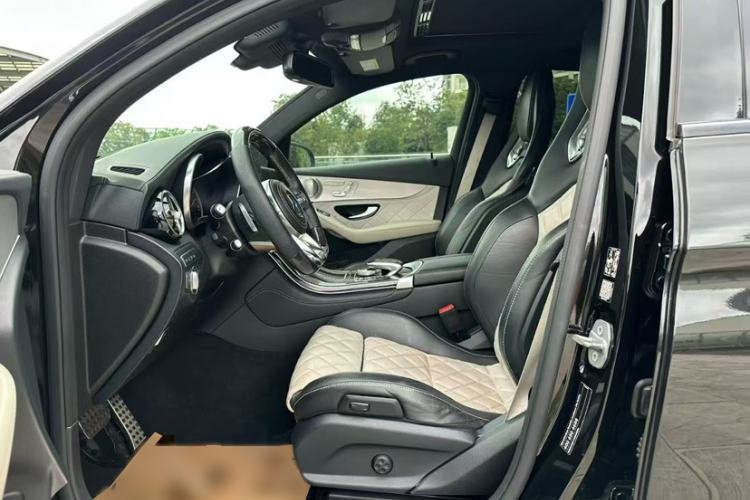 Used Mercedes-Benz GLC Coupe AMG 2018 AMG GLC 63 S 4MATIC+ Coupe SUV Interior 4
