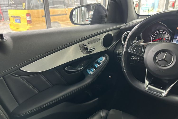 Used Mercedes-Benz GLC Coupe AMG 2018 AMG GLC 63 4MATIC+ Coupe SUV Interior 4
