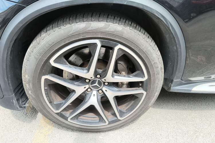 Used Mercedes-Benz GLC Coupe AMG 2018 AMG GLC 63 4MATIC+ Coupe SUV Left Front Wheel Hub