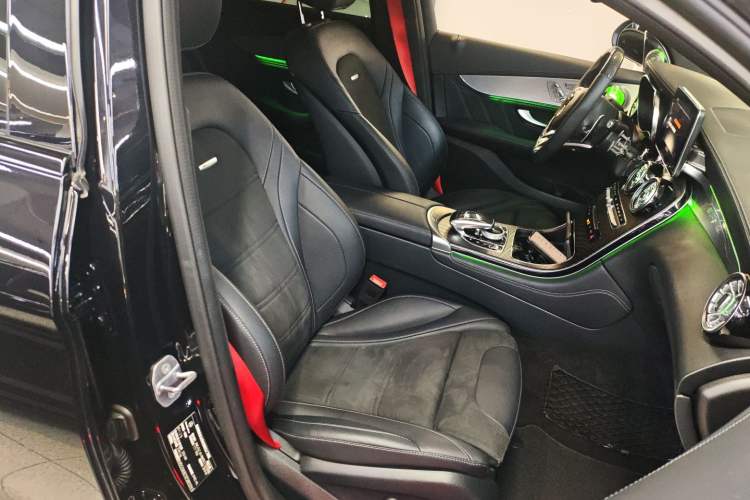 Used Mercedes-Benz GLC Coupe AMG 2018 AMG GLC 63 4MATIC+ Coupe SUV Right Front Seat
