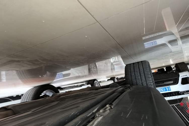 Used Mercedes-Benz GLC Coupe AMG 2018 AMG GLC 63 4MATIC+ Coupe SUV Right Side Sill