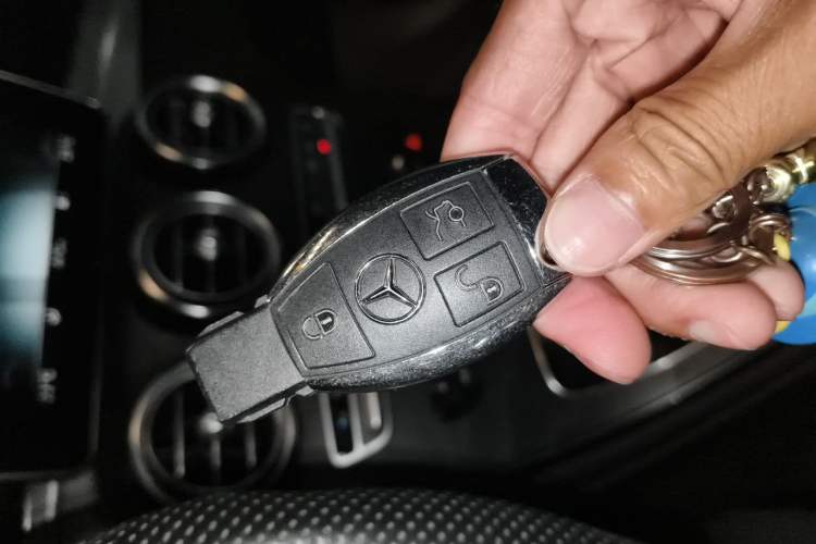 Used Mercedes-Benz GLC Coupe AMG 2018 AMG GLC 63 4MATIC+ Coupe SUV Vehicle Key