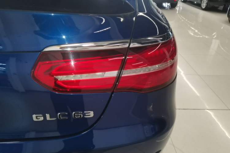 Used Mercedes-Benz GLC Coupe AMG 2018 AMG GLC 63 4MATIC+ Coupe SUV Right Rear Taillight