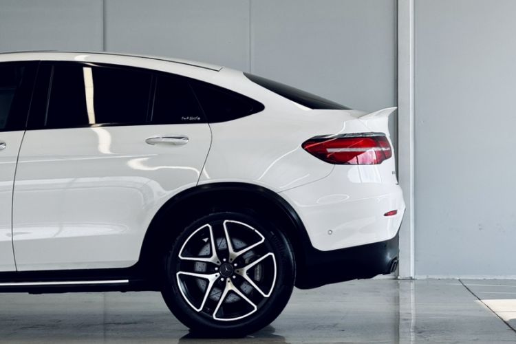 Used Mercedes-Benz GLC Coupe AMG 2018 AMG GLC 63 4MATIC+ Coupe SUV Exterior 3