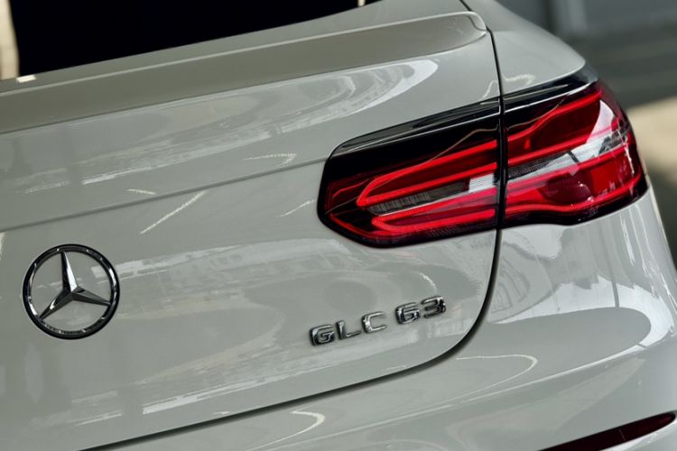 Used Mercedes-Benz GLC Coupe AMG 2018 AMG GLC 63 4MATIC+ Coupe SUV Exterior 4