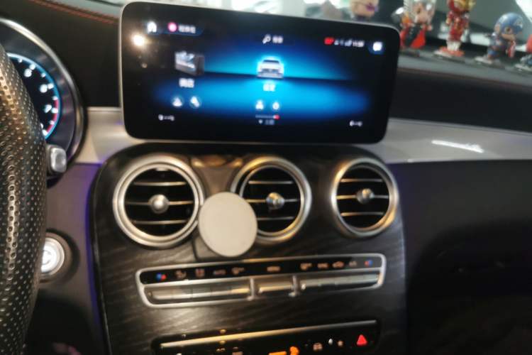 Used Mercedes-Benz GLC Coupe AMG 2020 AMG GLC 43 4MATIC Coupe SUV Audio And AC Panel