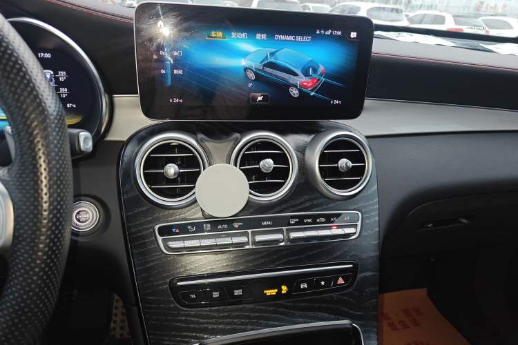 Used Mercedes-Benz GLC Coupe AMG 2020 AMG GLC 43 4MATIC Coupe SUV Audio And AC Panel
