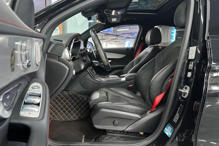 Used Mercedes-Benz GLC Coupe AMG 2020 AMG GLC 43 4MATIC Coupe SUV Interior 3