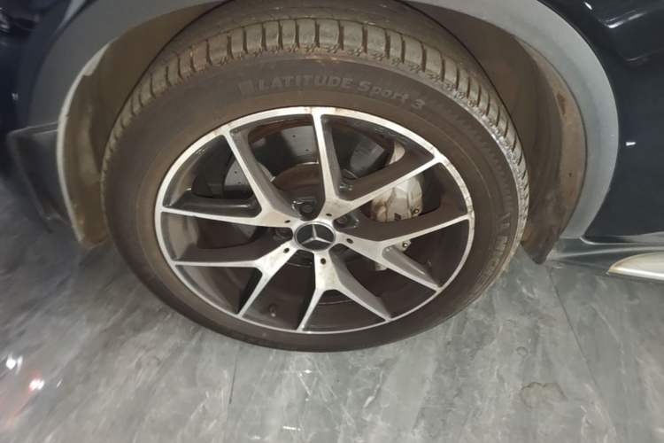 Used Mercedes-Benz GLC Coupe AMG 2020 AMG GLC 43 4MATIC Coupe SUV Left Front Wheel Hub