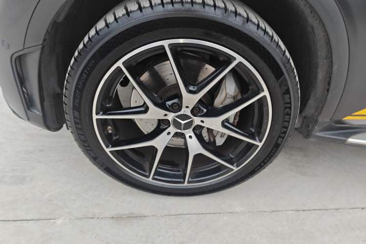 Used Mercedes-Benz GLC Coupe AMG 2020 AMG GLC 43 4MATIC Coupe SUV Left Front Wheel Hub